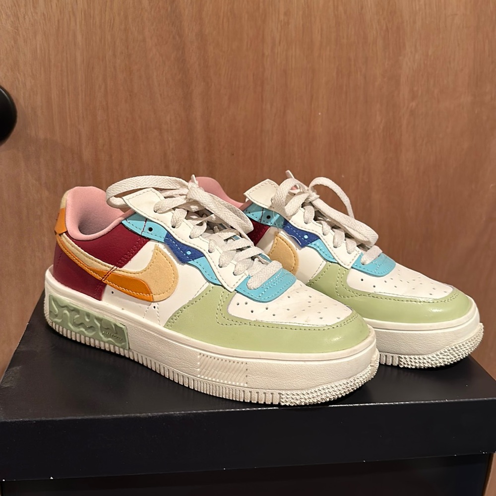 Nike Fontanka Women’s Air Force 1. Size 6.5